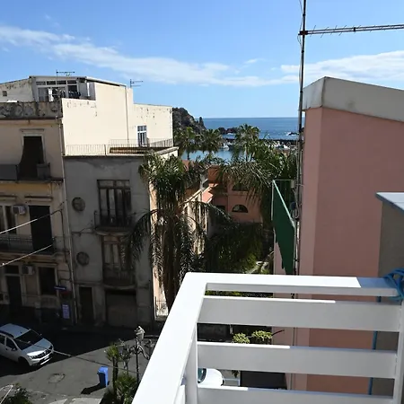 Feriehus Perla Marina 2 Acitrezza *